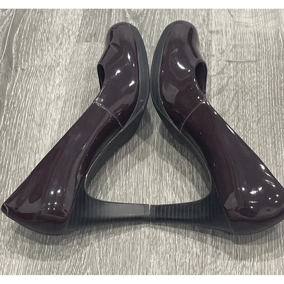 Clarks‎ Adriel Viola Pump Patent Dress Shoe High Heel Burgundy Plum Women's 9.5 - Picture 10 of 10
